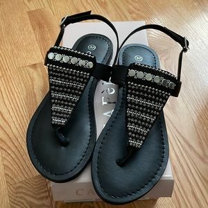 CafeNoir black flat sandals size US 7, EU 37